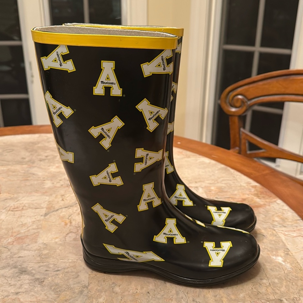 Appalachian State black with logo rain boots women size 7 M